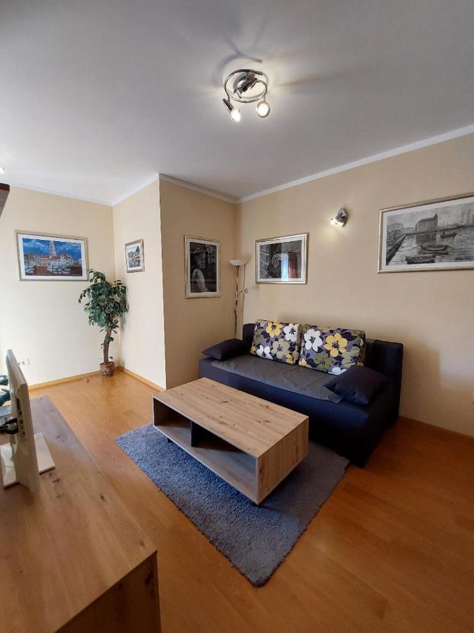 Apartments Maris Vranjic Exterior photo